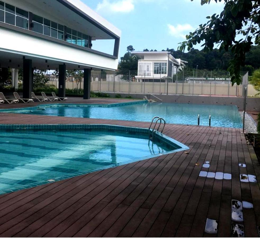 Johor Desaru Beach Bungalow Villas Kangkar Chemaran Buitenkant foto