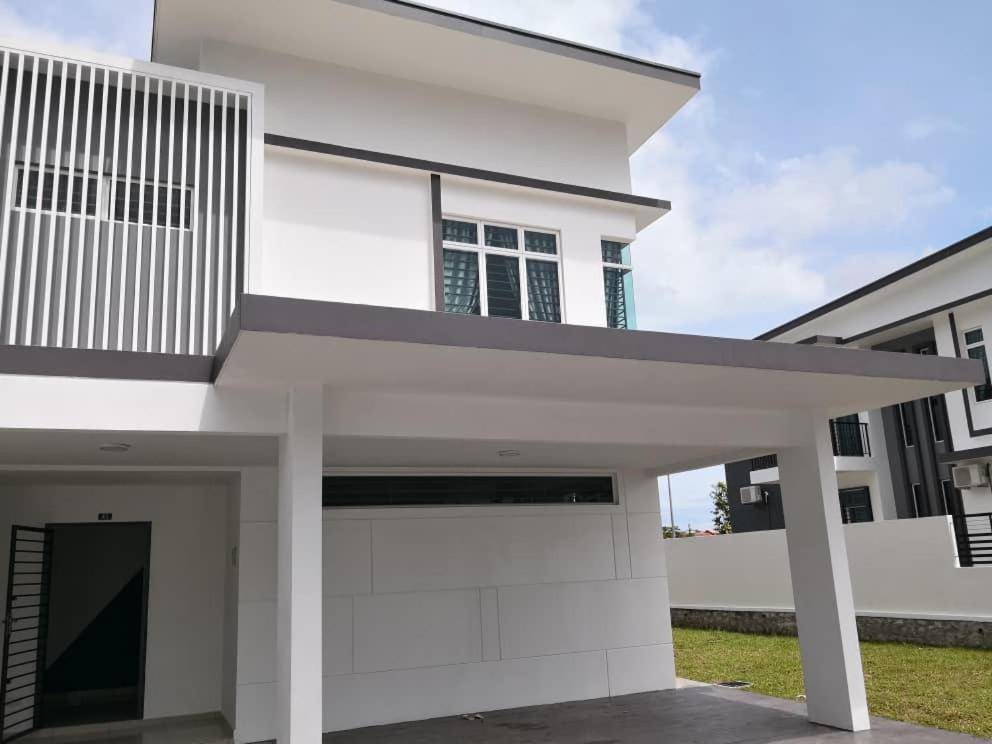 Johor Desaru Beach Bungalow Villas Kangkar Chemaran Buitenkant foto