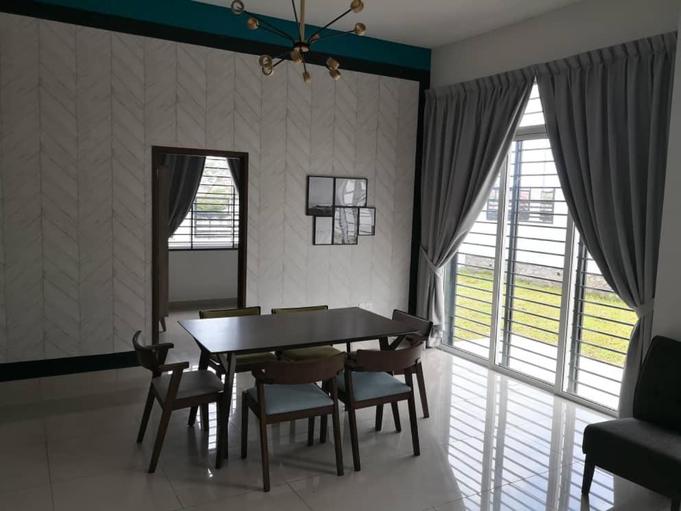 Johor Desaru Beach Bungalow Villas Kangkar Chemaran Buitenkant foto