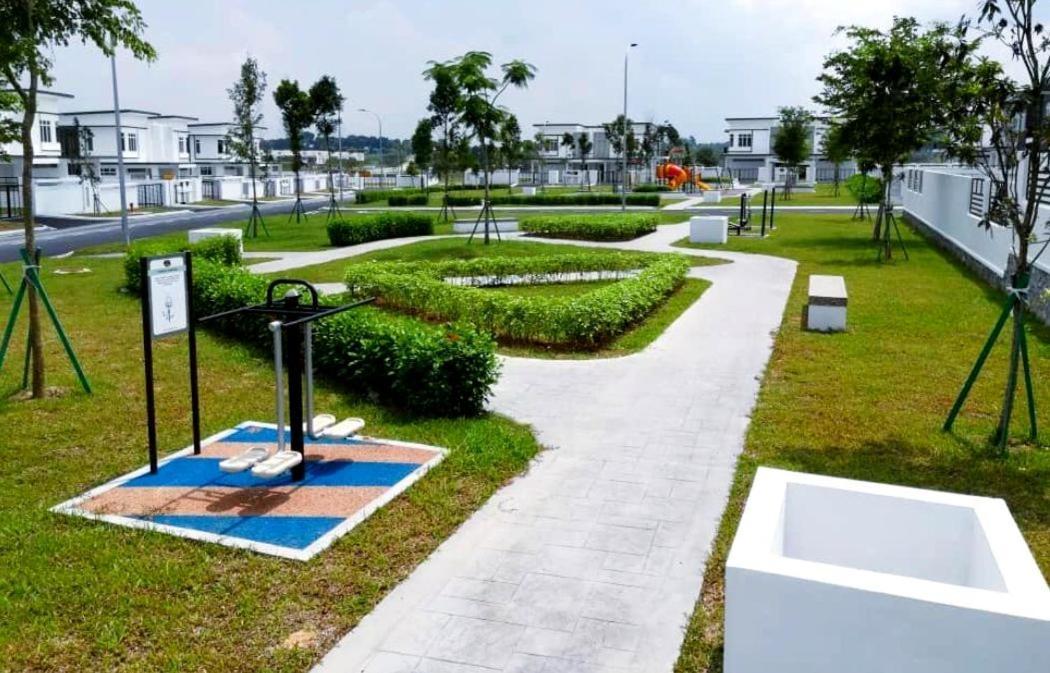Johor Desaru Beach Bungalow Villas Kangkar Chemaran Buitenkant foto